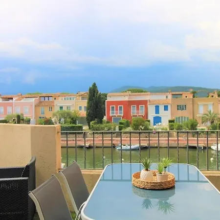 Pcogasto - Golfe De St-tropez - Dans Avec Piscine Avec Vue Sur Marina Διαμέρισμα