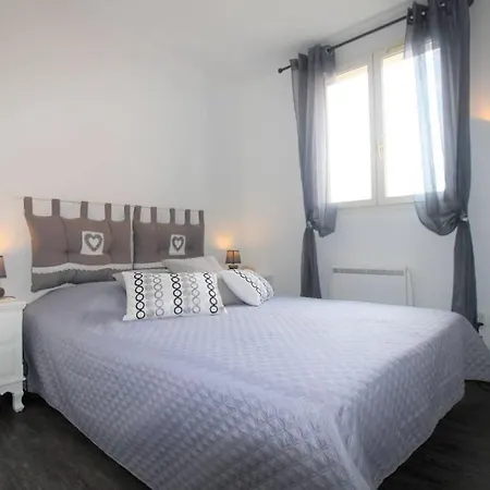 Pcogasto - Golfe De St-tropez - Dans Avec Piscine Avec Vue Sur Marina *